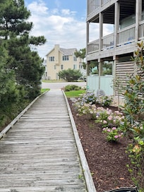 Beach access walkway