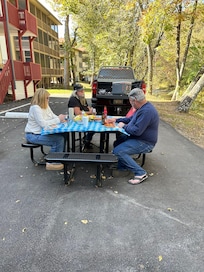 Friends grilling out