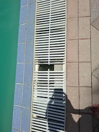 Piscine dangereuse et eau sale