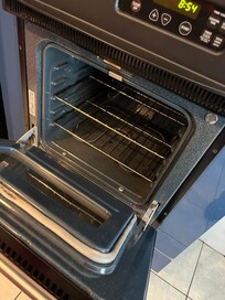 Clean oven