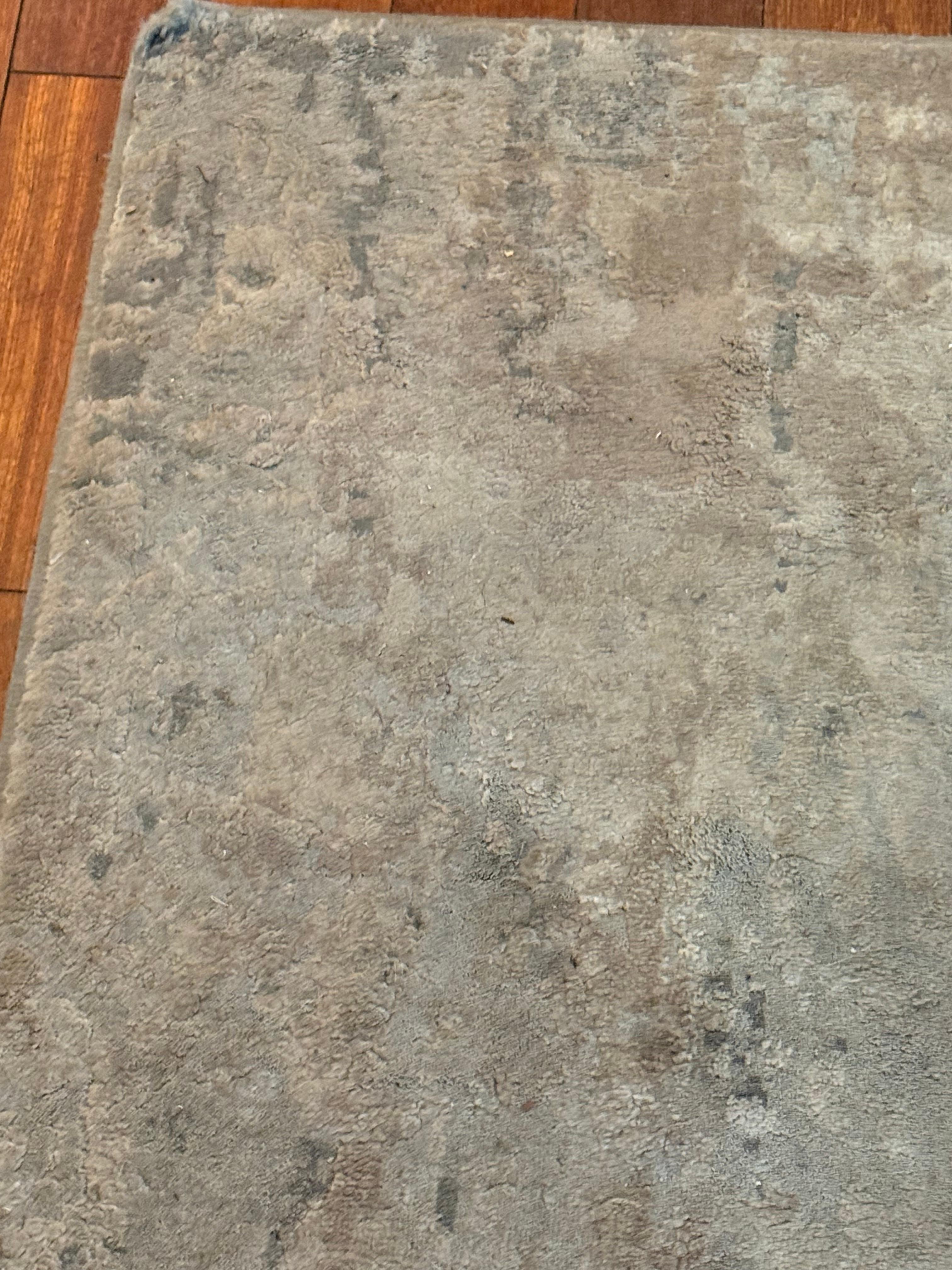 Dirt in indoor rug. Host claimed it is muted and brand new even though you can see the same rug in listings from 5 years ago 