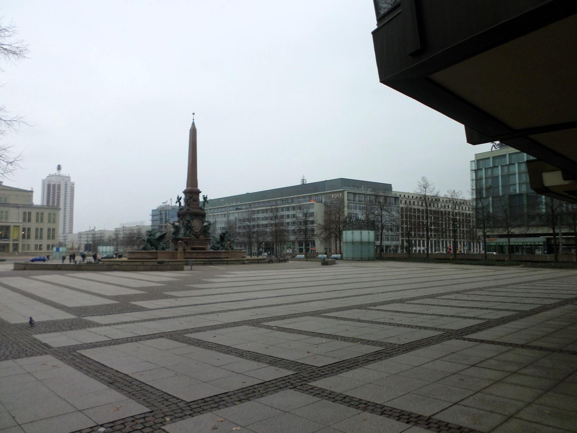 Gebouw waar o.a.het Apart hotel gedeeltelijk is ondergebracht, bij de Augustusplatz. 