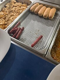 Many flies that land on the food that taste old..’