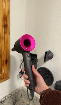 First Cabin in my life who has a very good hairdryer!!!