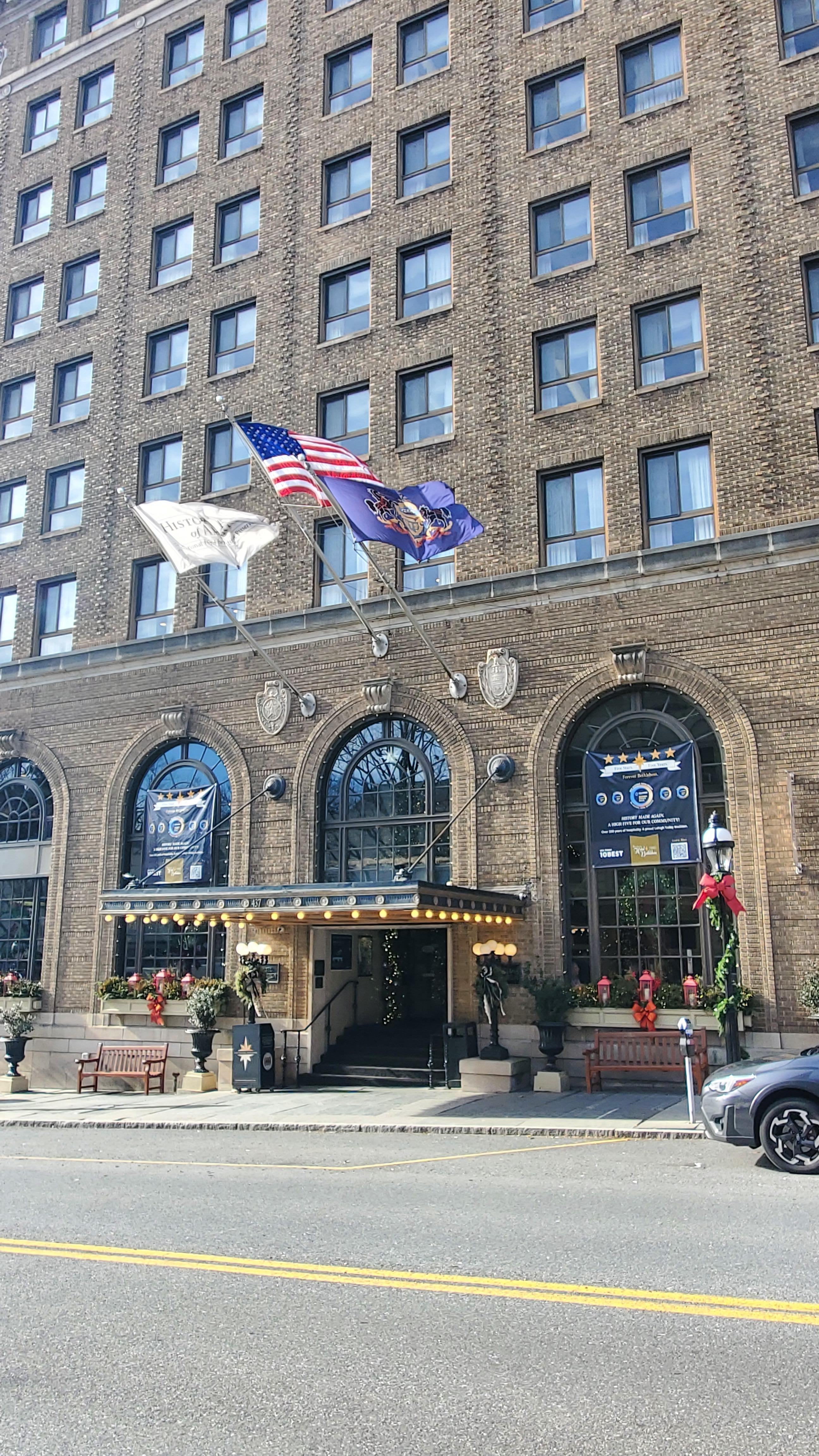Front view of hotel building 