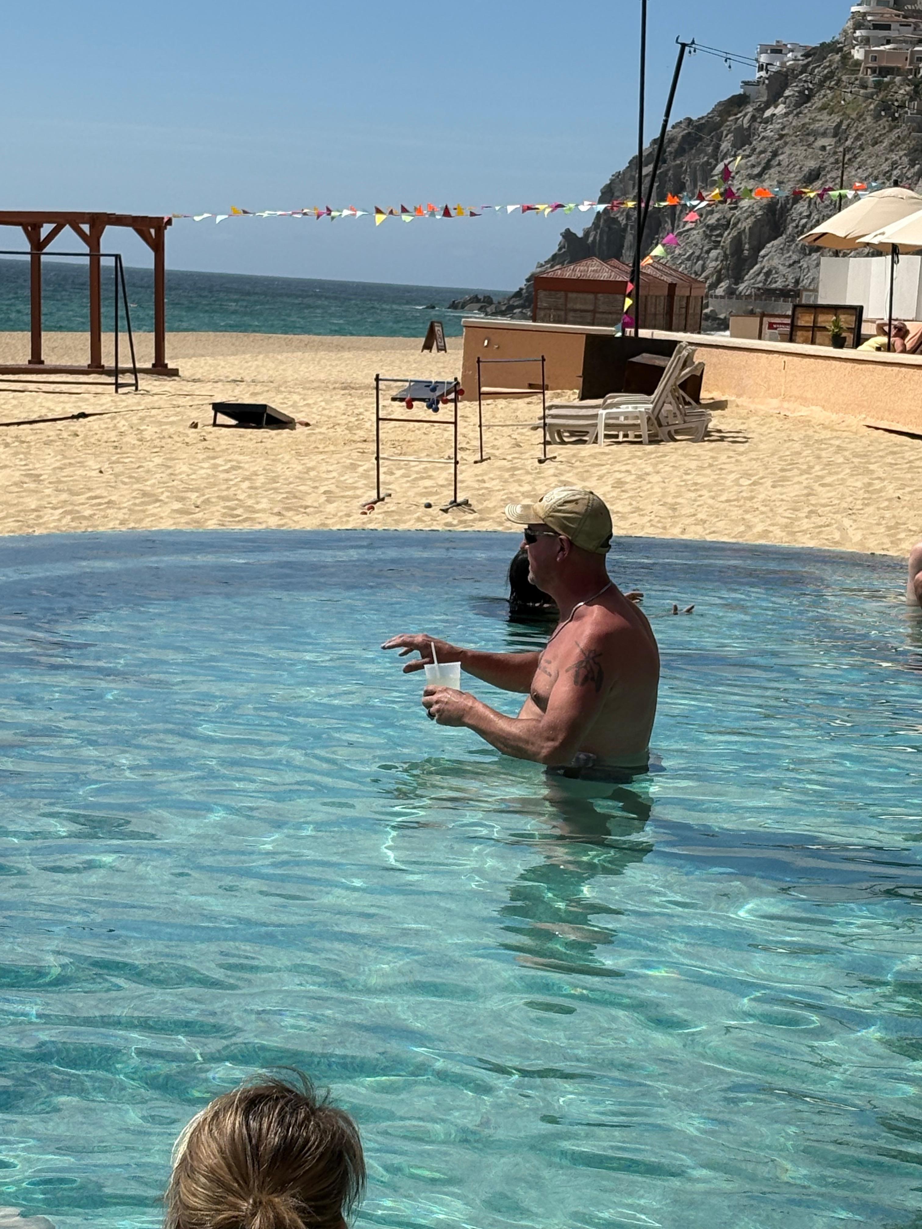 Adult infinity pool and bar