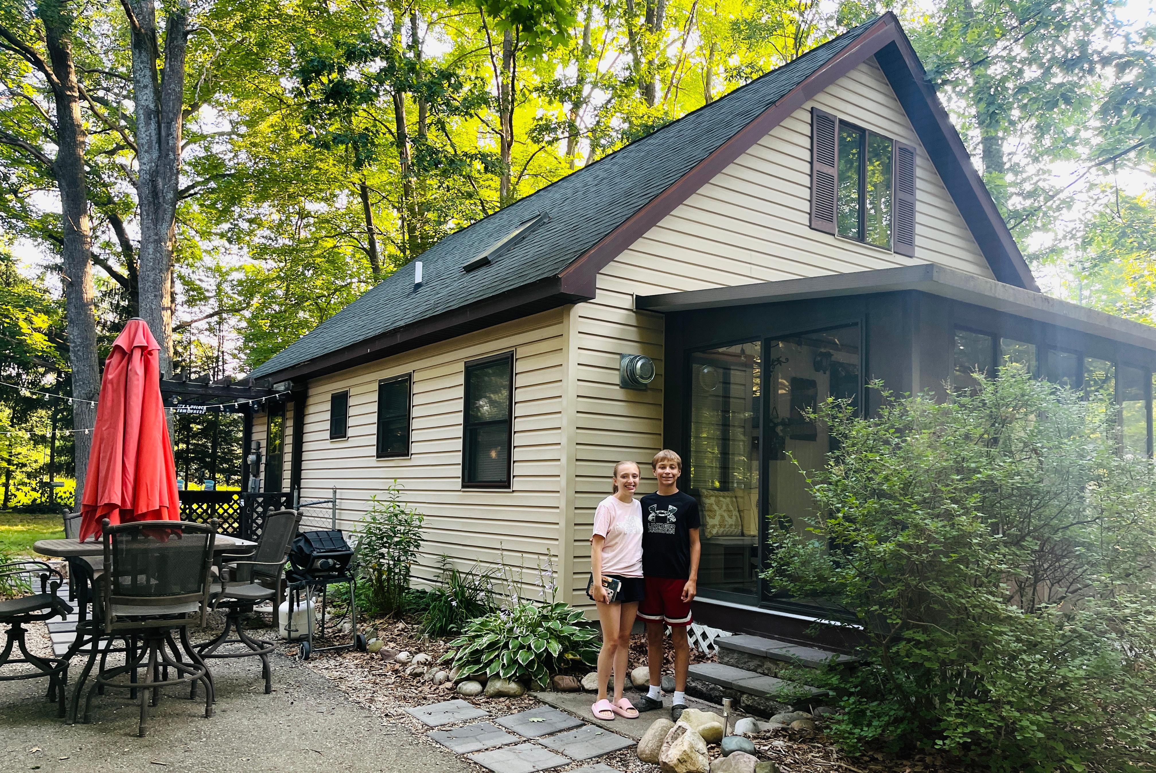 Such a cute little cabin😊