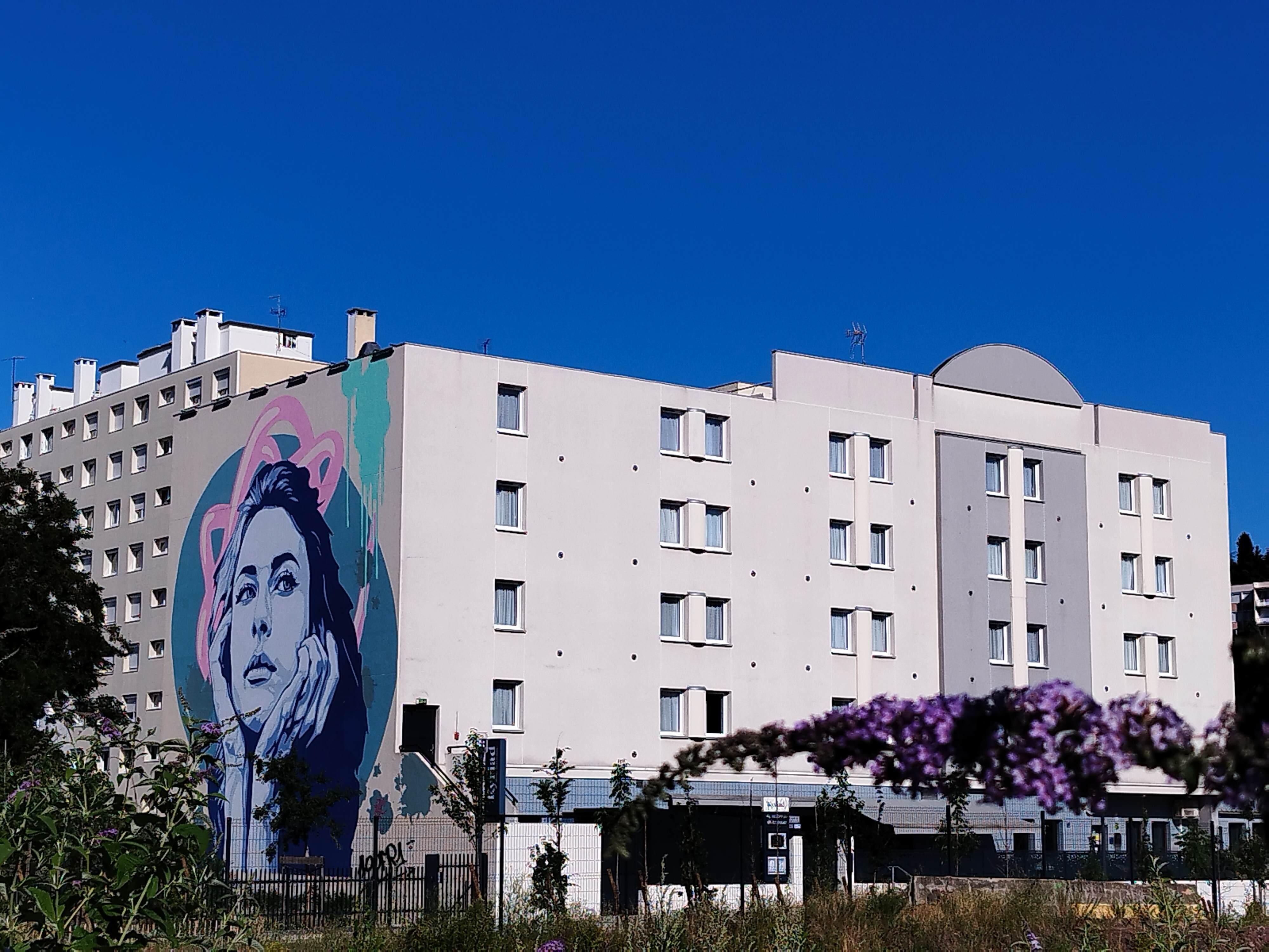 Bâtiment hôtel Kyriad