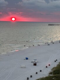 This was the sunset from our balcony!!!🌄
