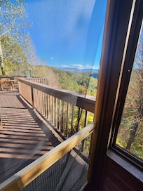 Broken screen. I let the host know what things may need tending to so she was aware and so she knew it was like that at my arrival. I would want to know as a host so I thought she would to.