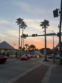 This is Flagler. The townhome (one of eight in two buildings) is around the corner on Pine.
