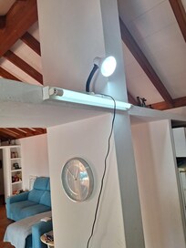 Keine richtige Erleuchtung der Arbeitsplsatte, Lampe wurde gekauft