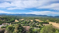Vue sur la maison - Grambois