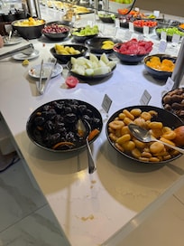 Ausschnitt FrĂŒhstĂŒcksbuffet