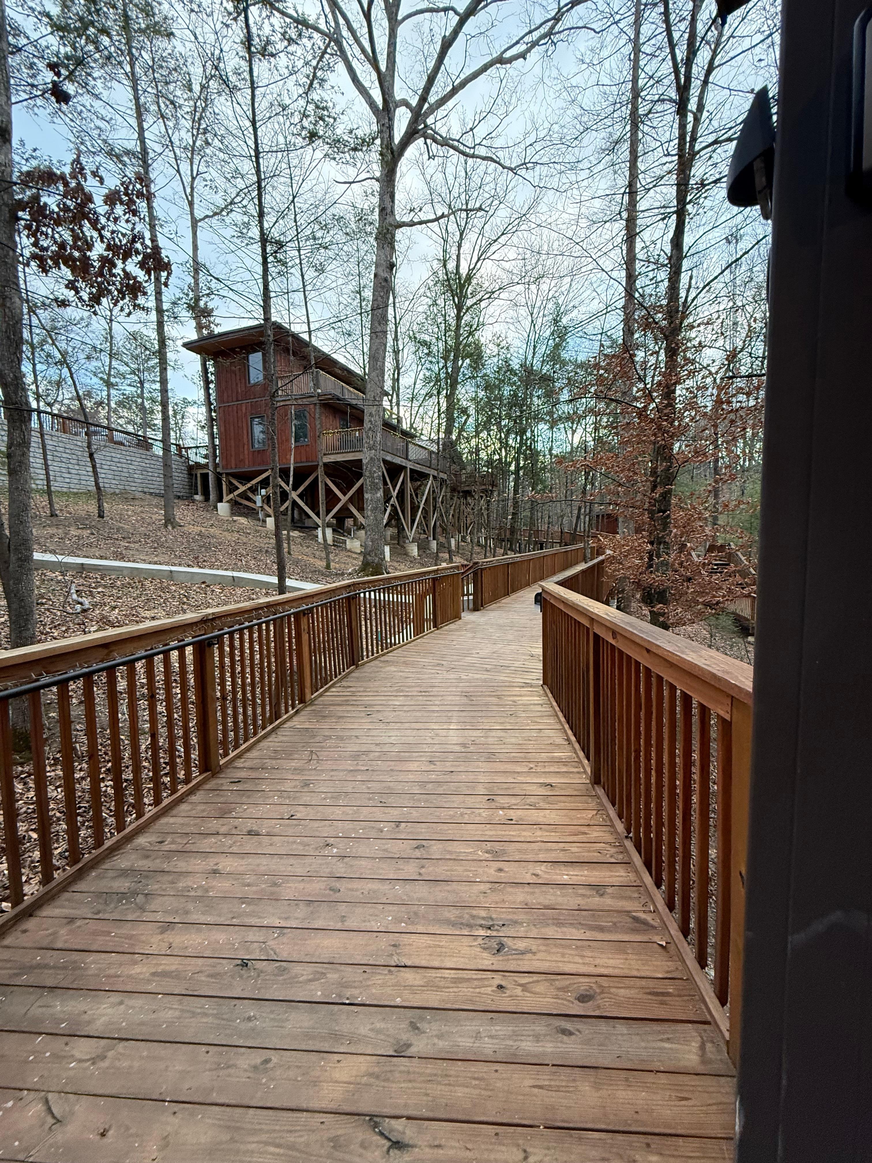 Walk way accessible to all cabins below