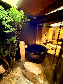 This was an amazing onsen experience, so relaxing.