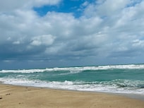 So close to gorgeous ocean. Must see Bathtub Reef.