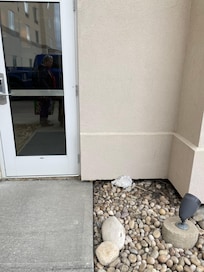 Garbage next to the door for the 3 days we were there