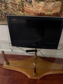 Additional tv upstairs that was not guest ready.