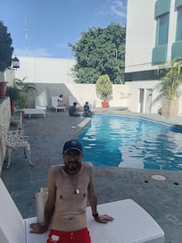 Observen lo descuidado del hotel