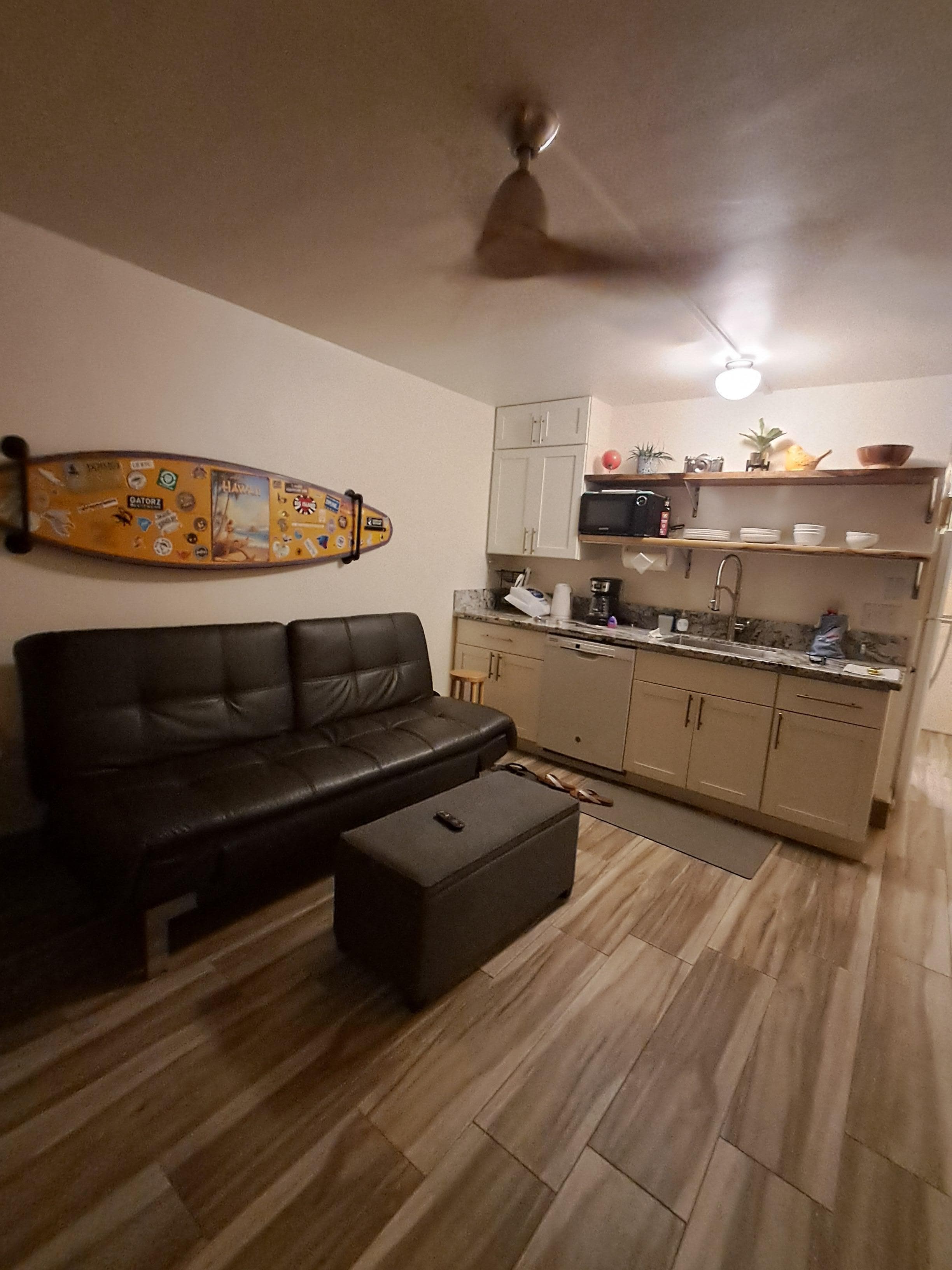 Nice sleeper couch/fouton