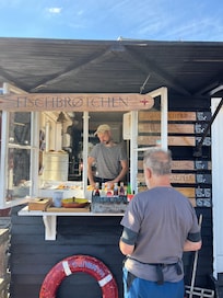 Fischbrötchen im Hafen von Flensburg, ein absolutes muss.
