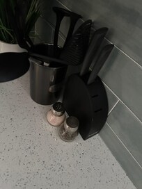 Missing most of the knives