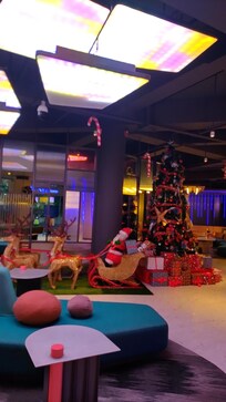 クリスマスの飾りがとっても可愛い♡フロント