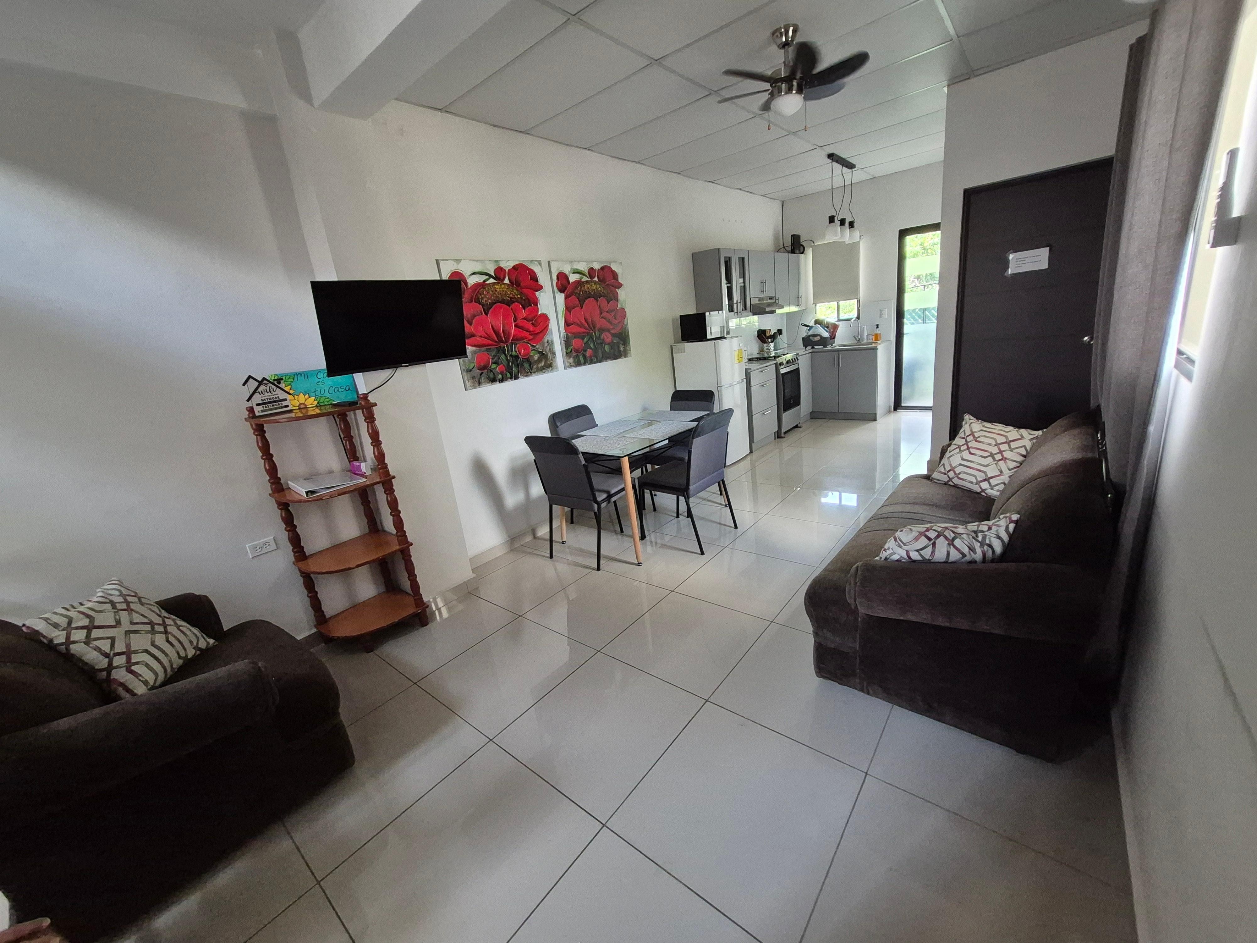 Living space/kitchen