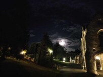 Stemningsbilde i fullmåne.
