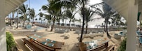 Breakfast area and great beach view