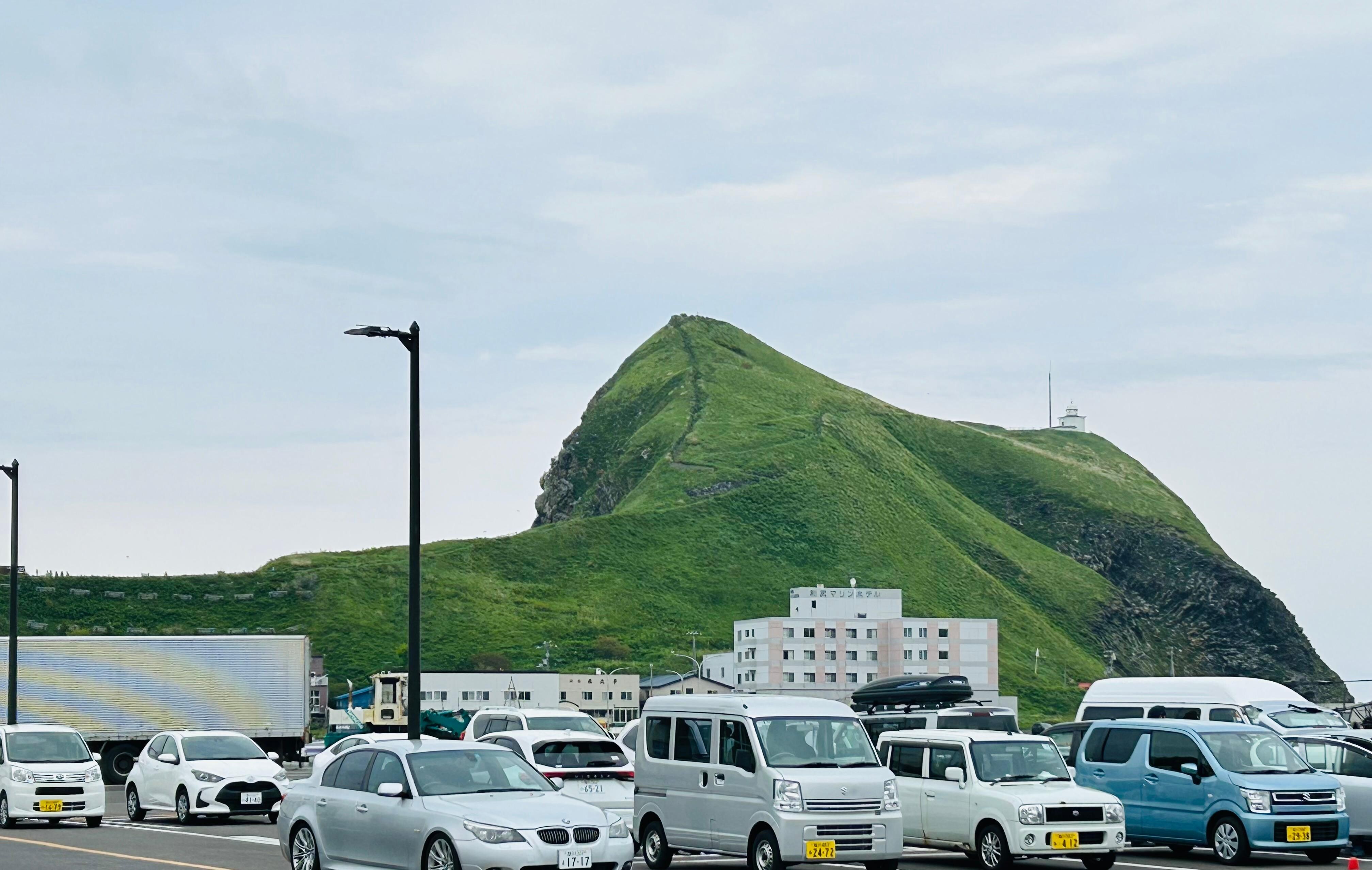 ペシ岬は登り下りともとても良い運動になりますが、夜は足がつって大変でした。