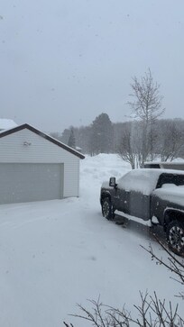 Even enough room for our truck and trailer as well! Appreciated that they even plowed the driveway while we were there!!