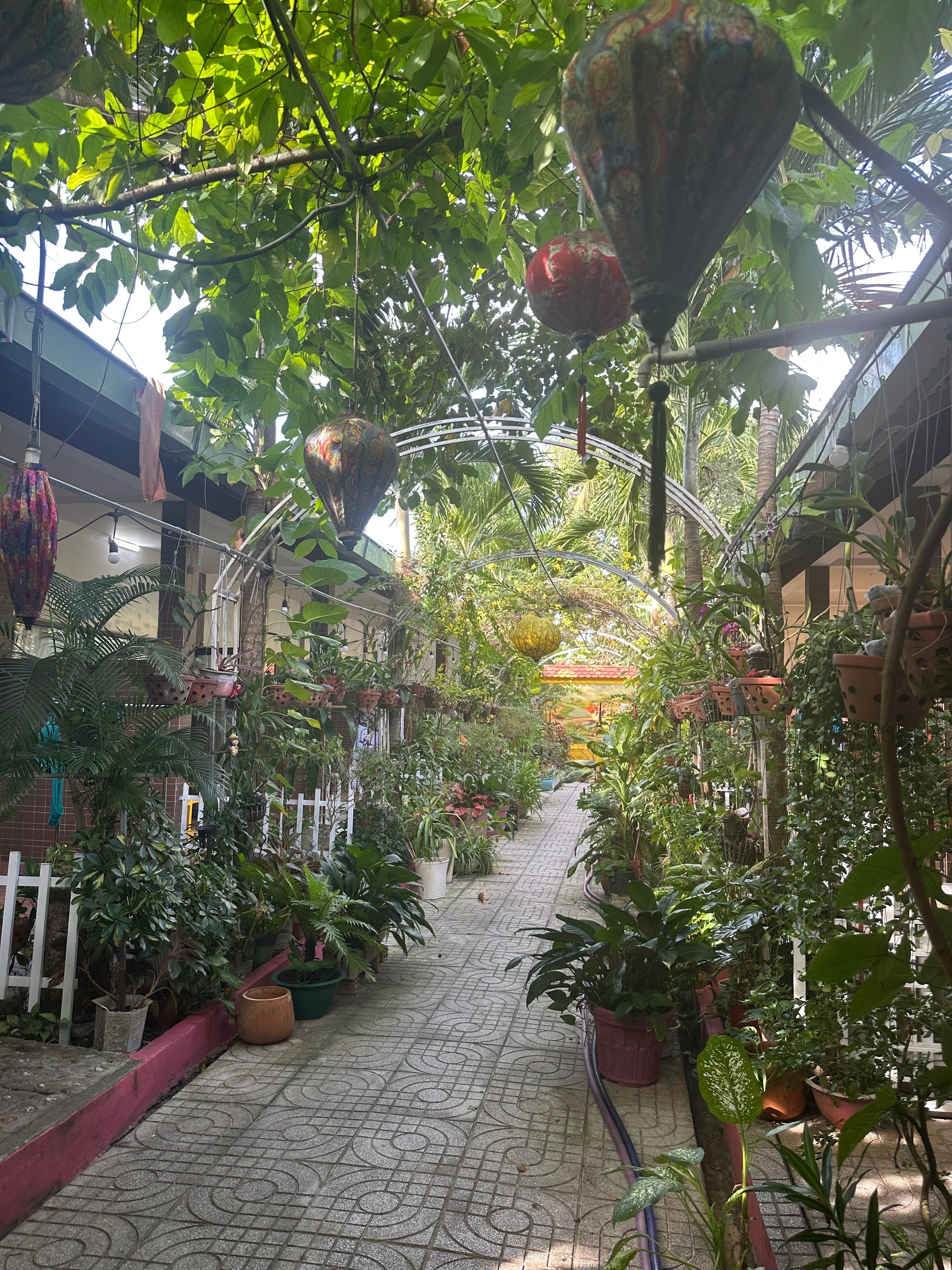 Varje rum har en liten uteplats. 