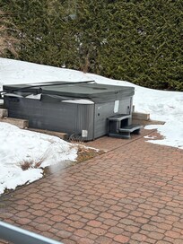 Outdoor hot tub
