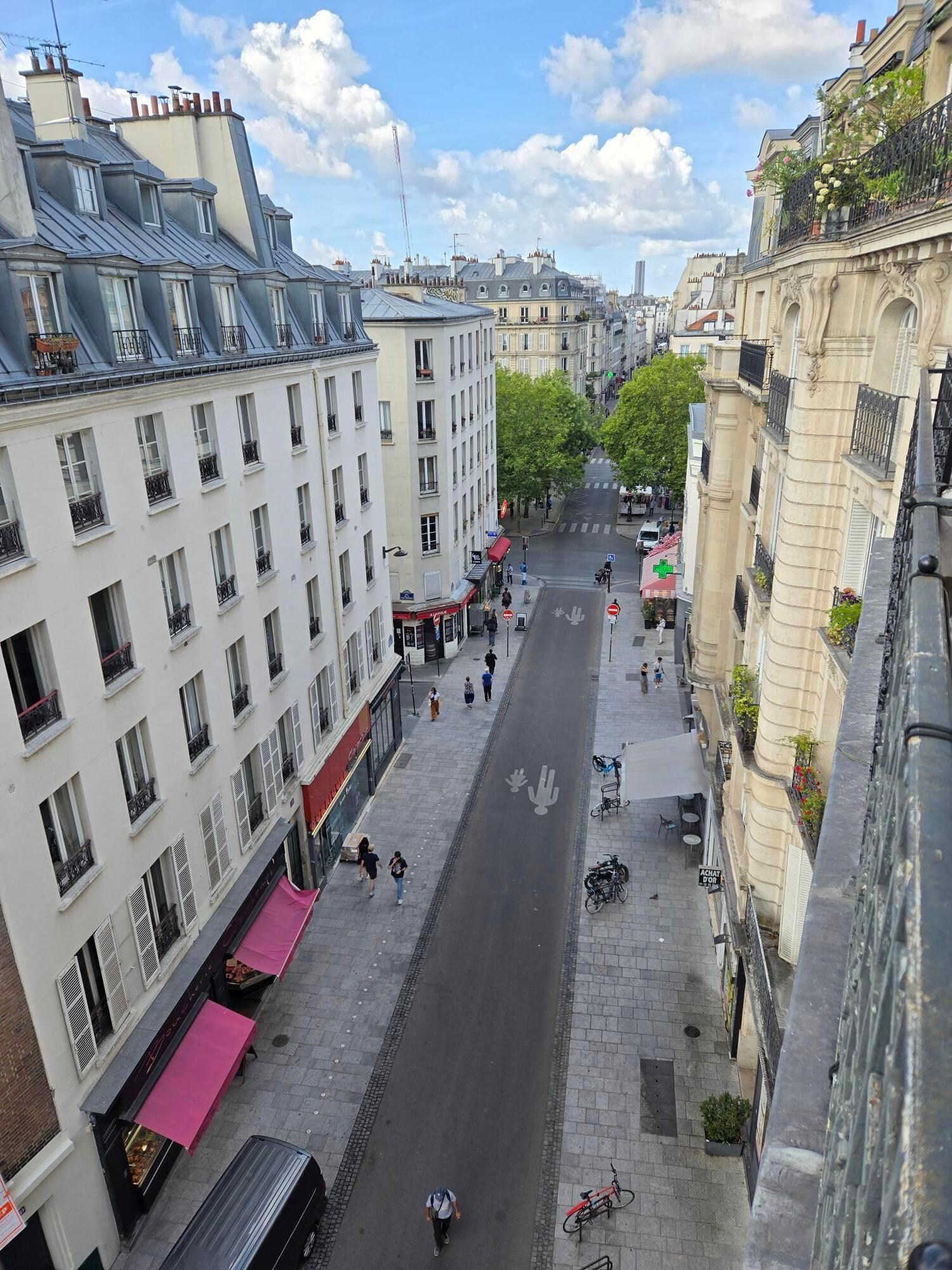Rue Oberkampf, looking to the right (SW)