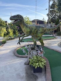 Jurassic Par mini golf