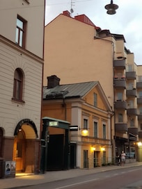 Lilla Brunn by night