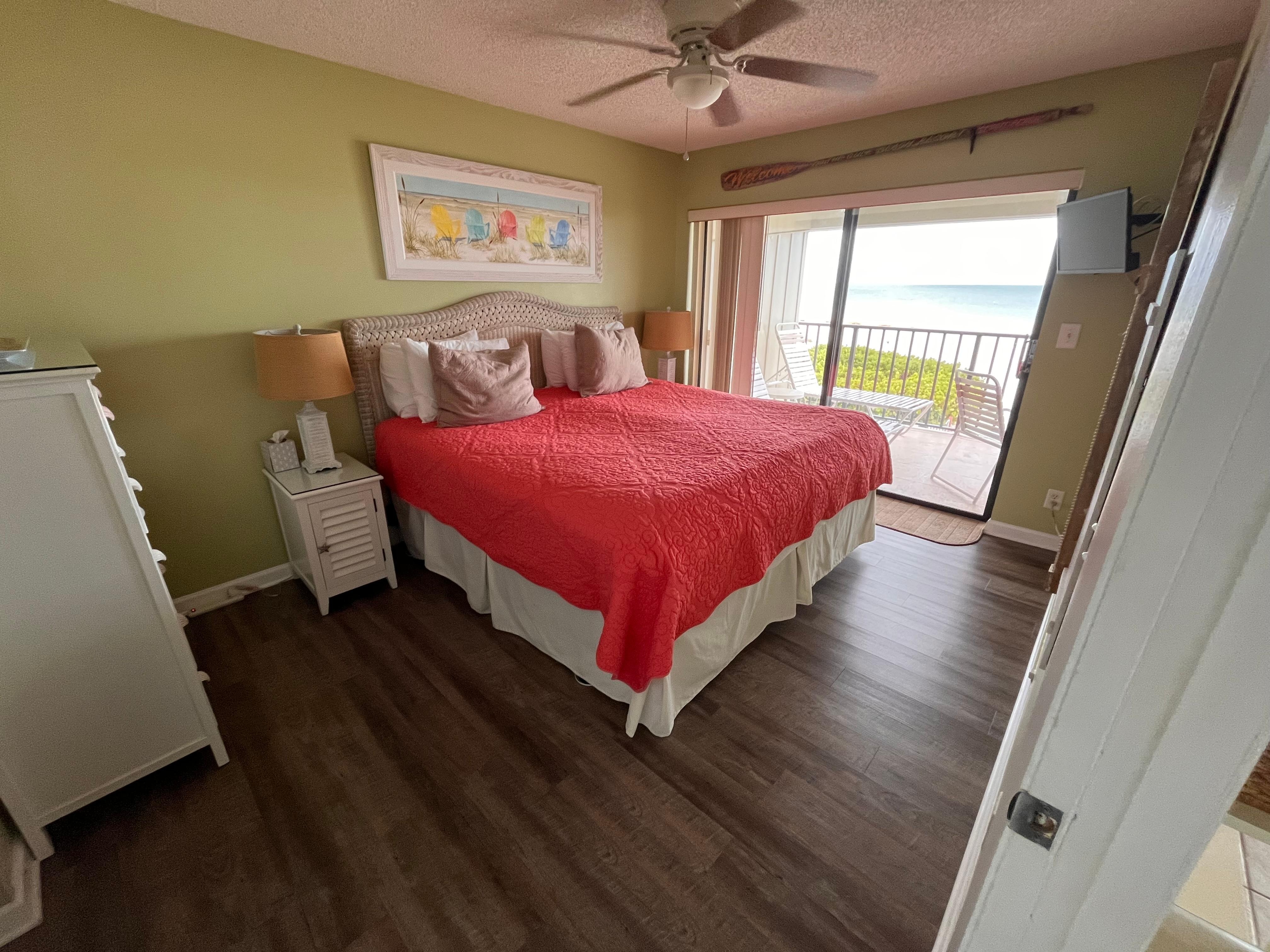 Comfortable sleeping with an gulf view