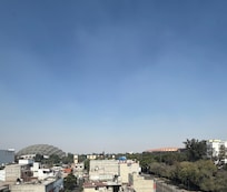 Vista del palacio de los deportes y del estadio gnp