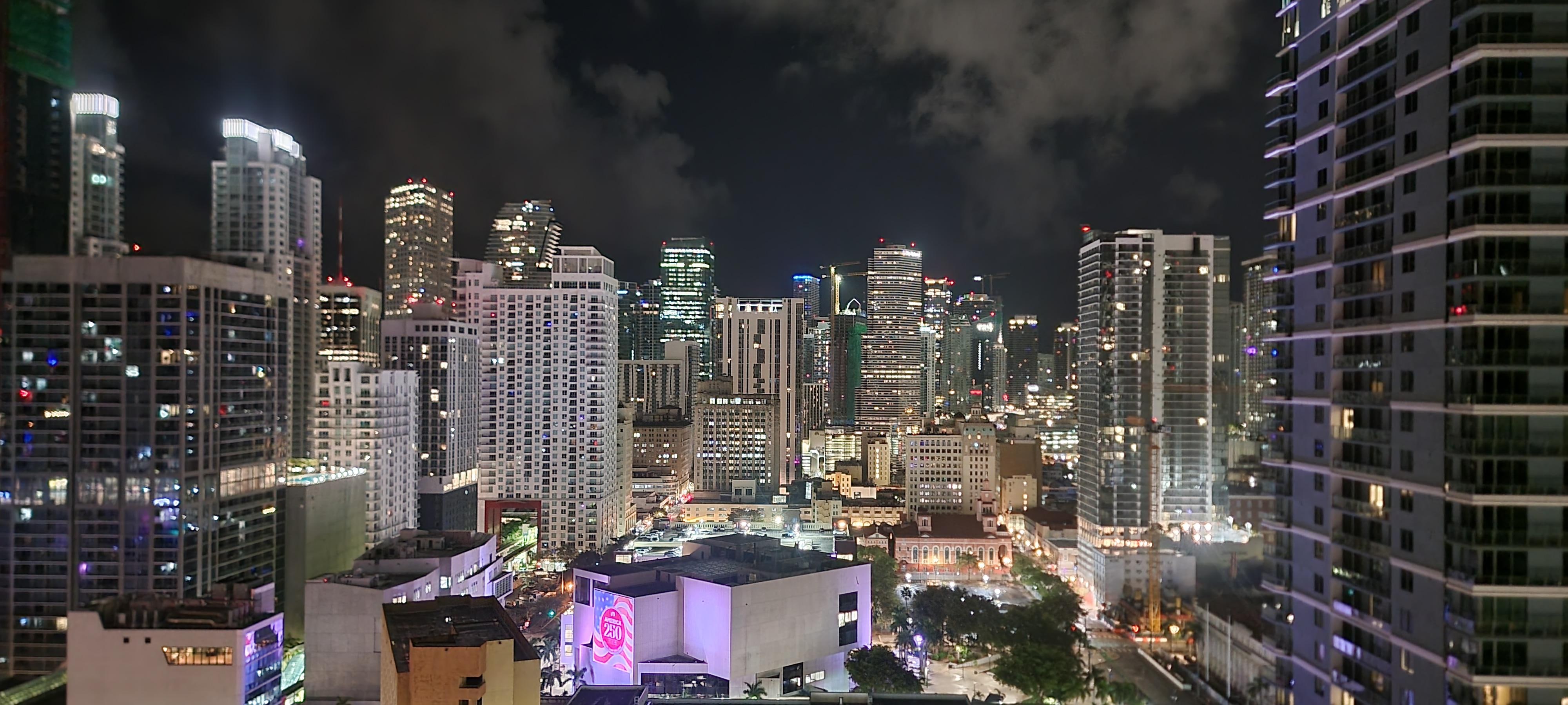 Miami en la Noche 