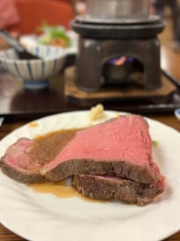 厚切りローストビーフ