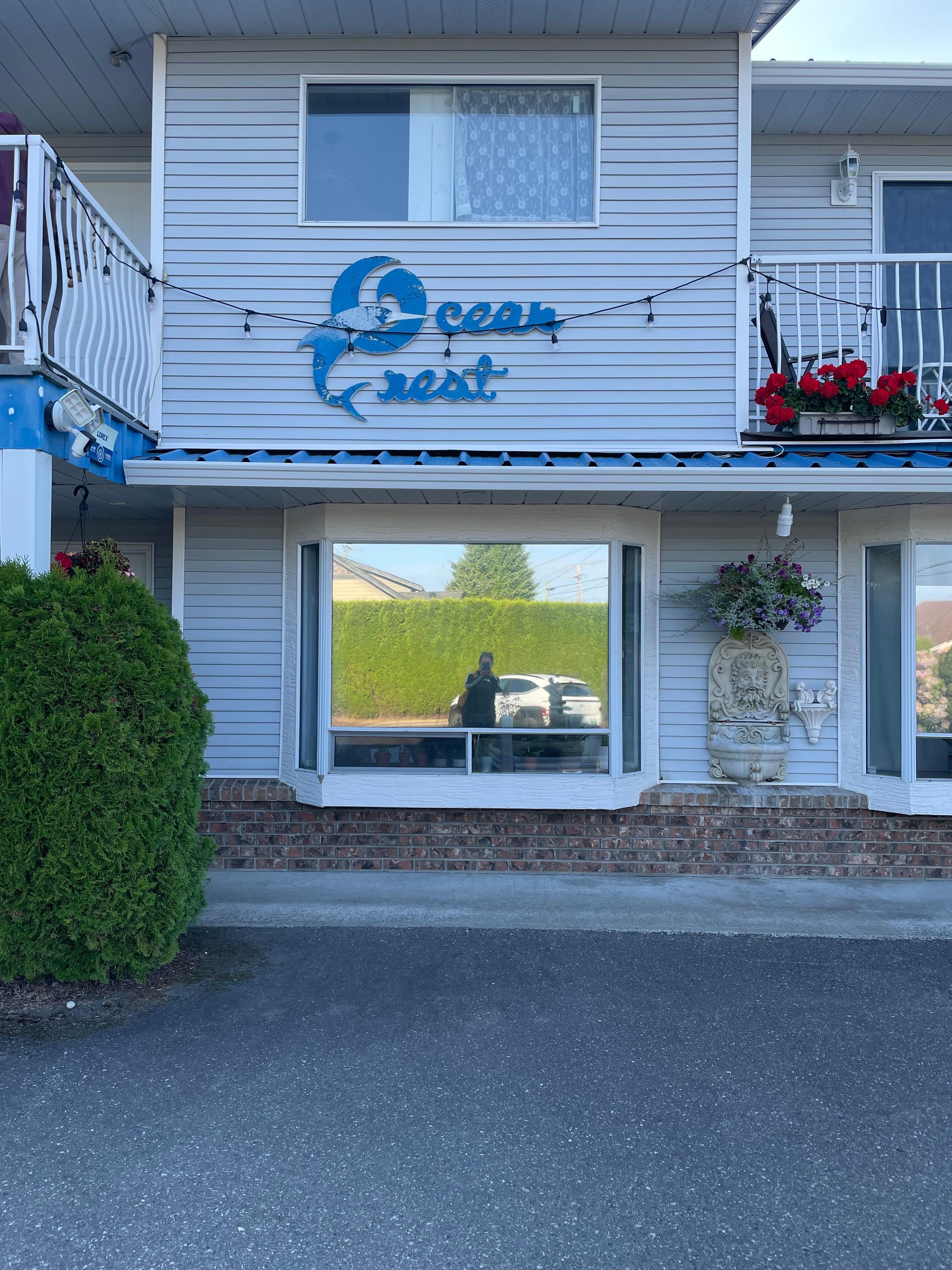 Front of Ocean Crest Motel