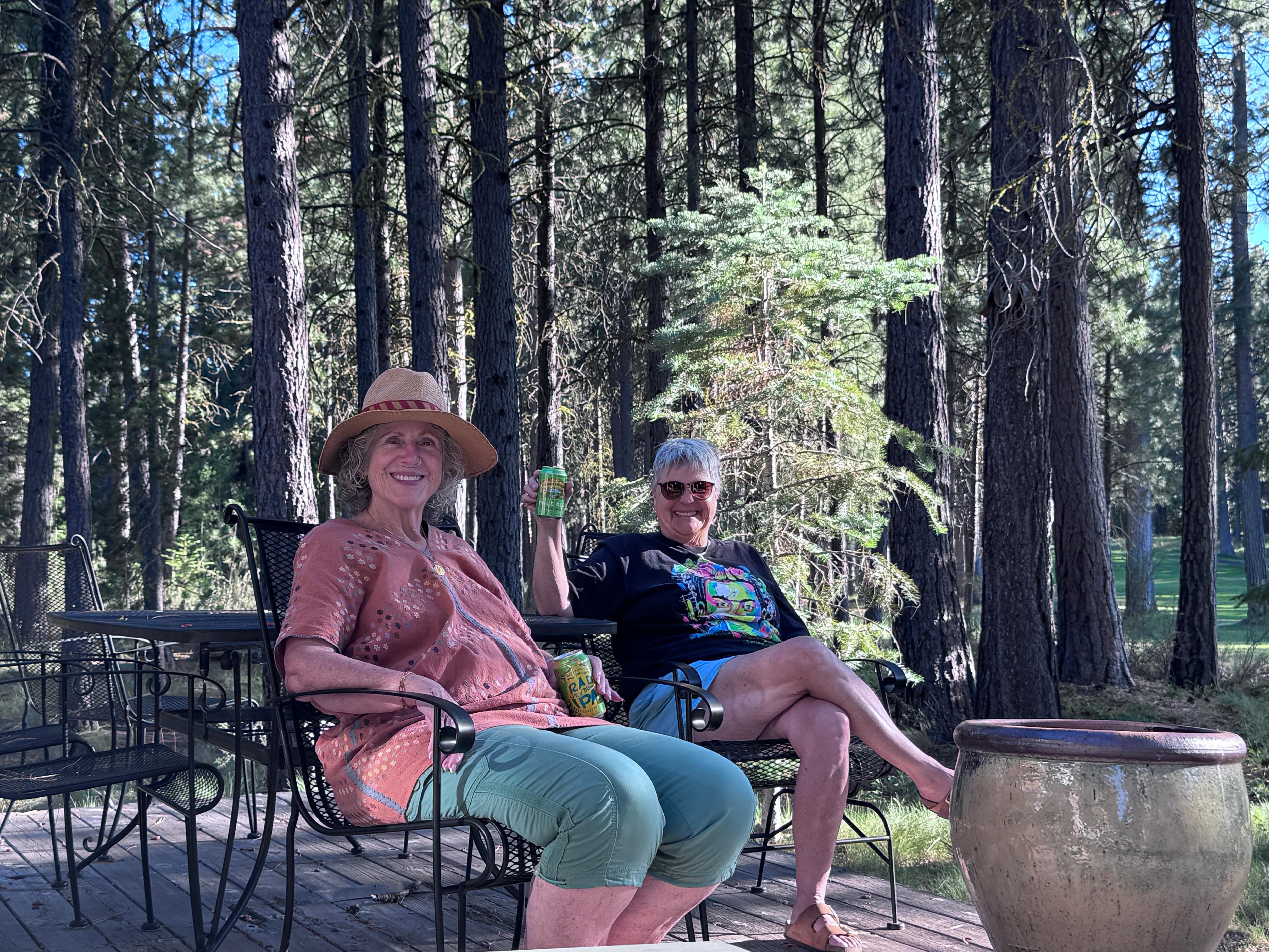 Wayward souls we found on the side of the road!🤣🤣