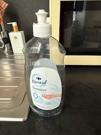 We had to wash dishes by hand and used most of the detergent. When asked for more supply, including a garbage bag, tissue and shapoo, we were told to shop our own. They charged an 65 Euro of cleaning fees but would not do so.