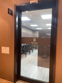 セルフクローク入口