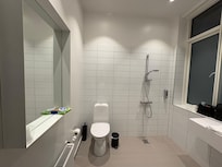 Spiegel ohne Steckdose und ohne Waschbecken