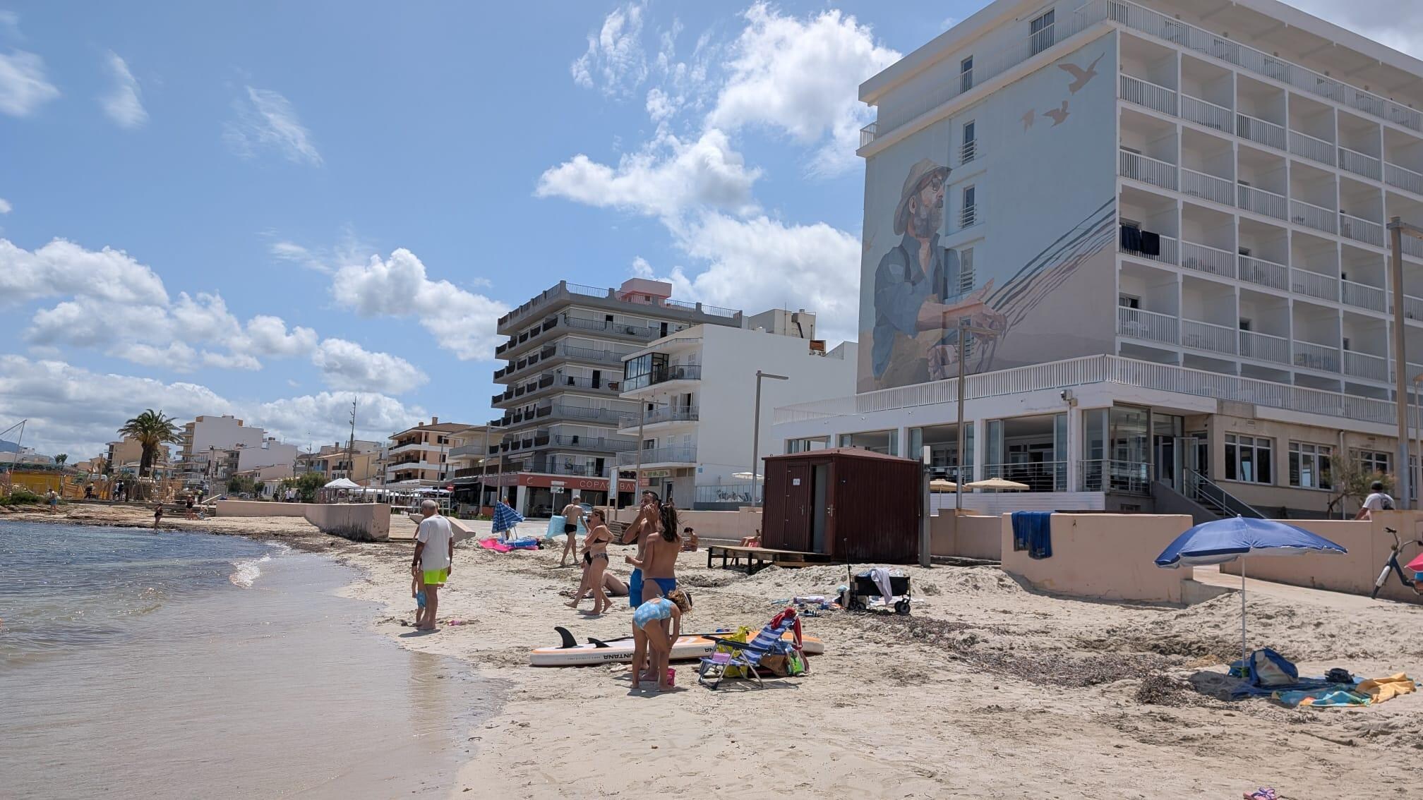 Hotel vom Strand aus fotografiert 