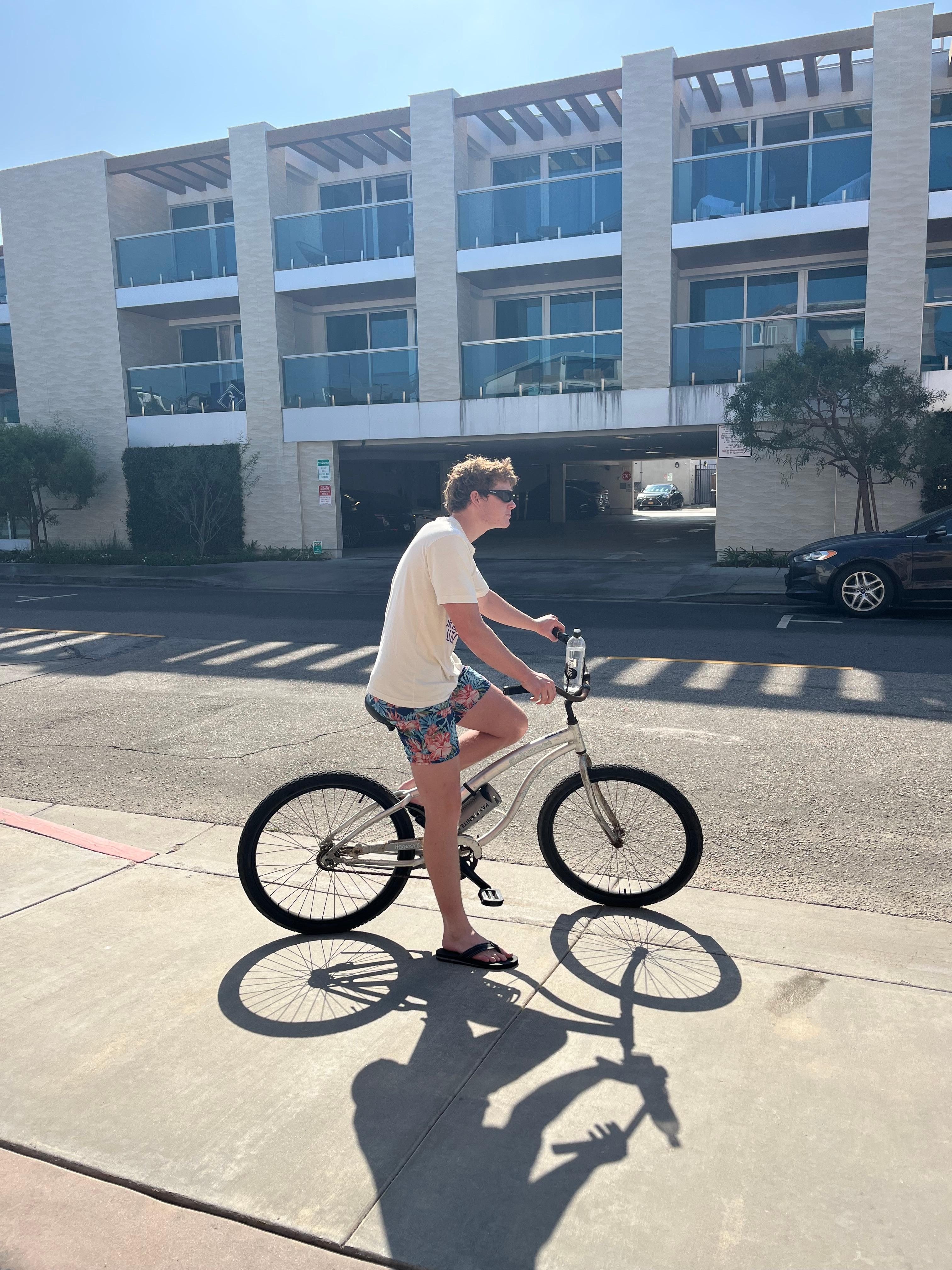 Many bikes to ride “the strand”