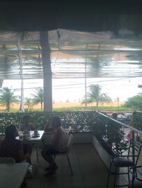 Café da manhã com vista pro mar